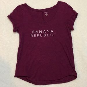 Banana Republic front logo T-shirt